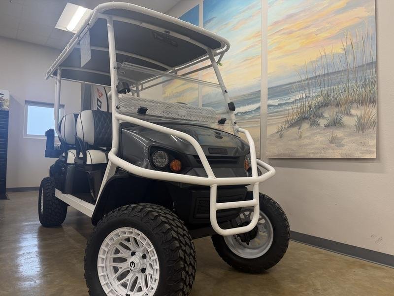 2026 E-Z-GO Express 6 Summit X Gas