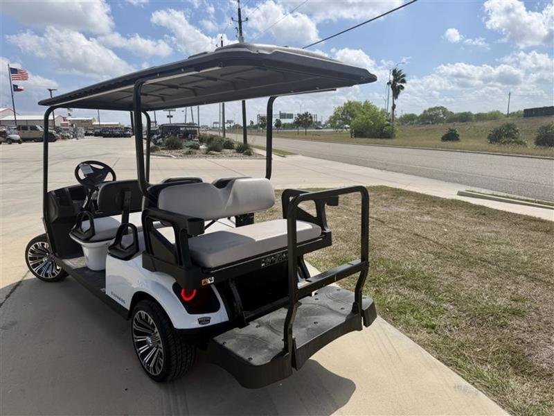 2026 E-Z-GO Express 6 Touring S ELiTE Lithium - Image 4