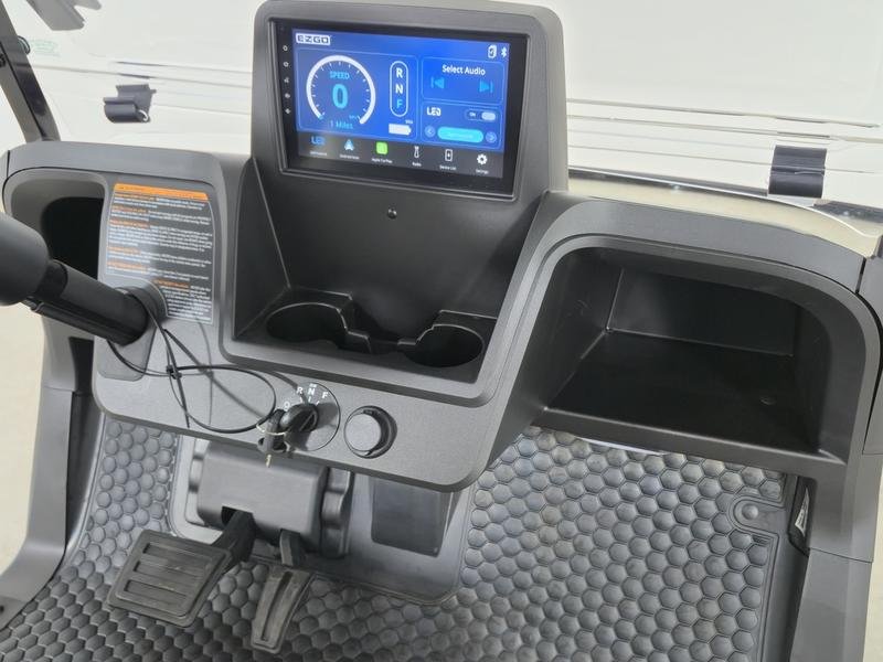 2026 E-Z-GO Freedom RXV ELiTE - Lithium - Image 4