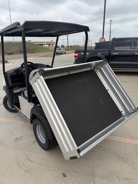 2026 CLUB CAR Carryall 300 Electric - Image 4