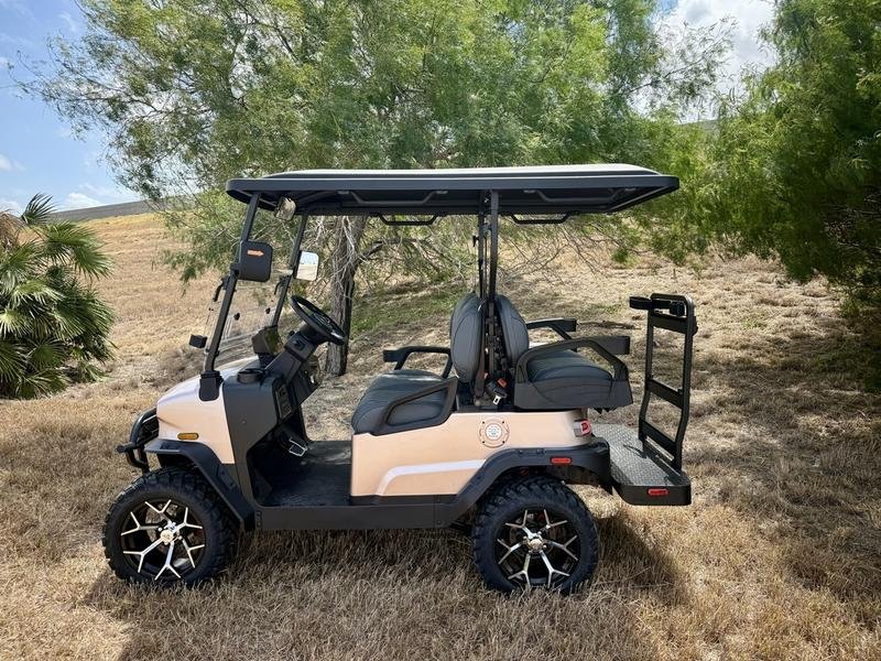 2025 Denago EV Nomad XL - Image 3