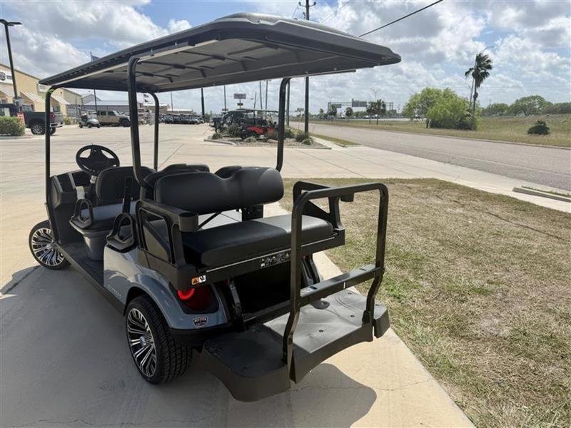 2026 E-Z-GO Express 6 Touring S - Lithium - Gas - Image 3