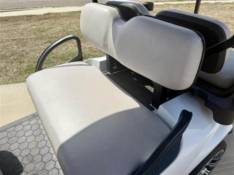2026 E-Z-GO Express 6 Touring S ELiTE Lithium - Image 5