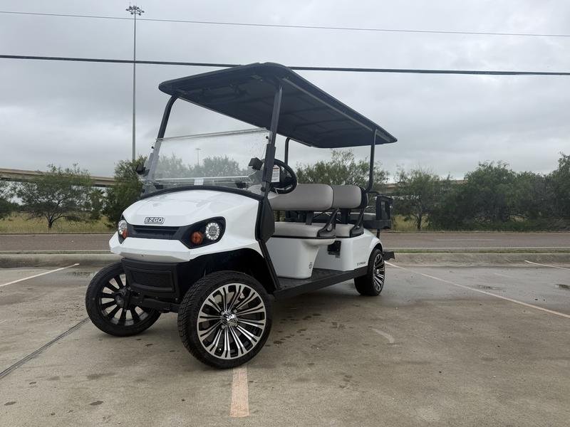 2026 E-Z-GO Express 6 Touring Lithium