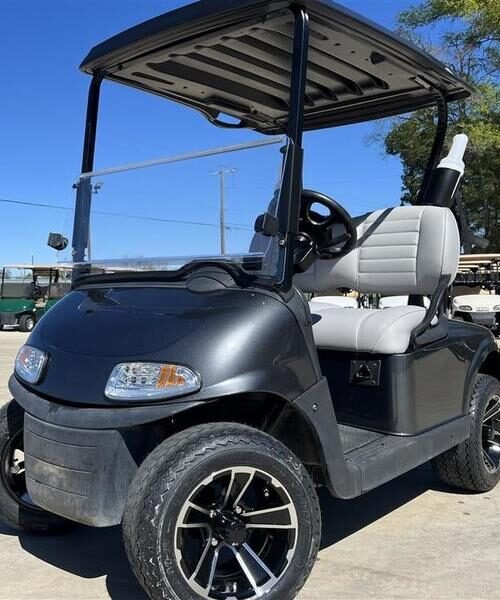 2022 E-Z-GO Freedom RXV ELiTE Lithium