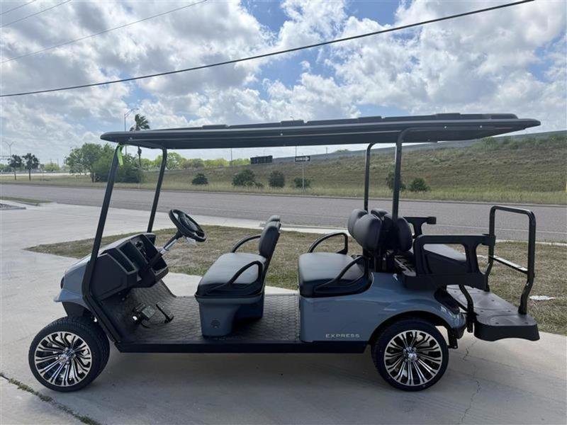 2026 E-Z-GO Express 6 Touring S - Lithium - Gas - Image 8