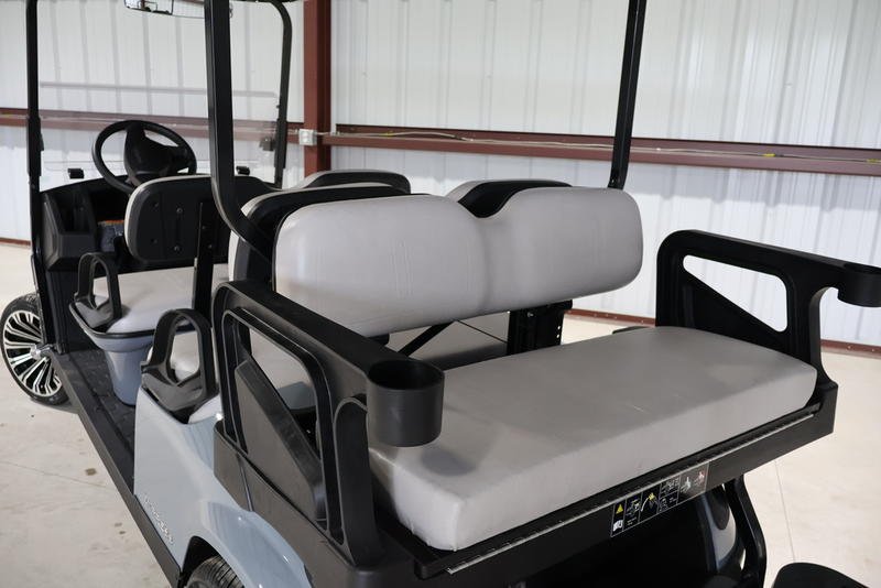 2026 E-Z-GO Express 6 Touring S - Lithium - Image 3