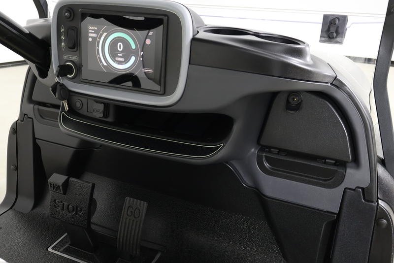 2027 CLUB CAR Onward 6 HP Li-ion - Image 7