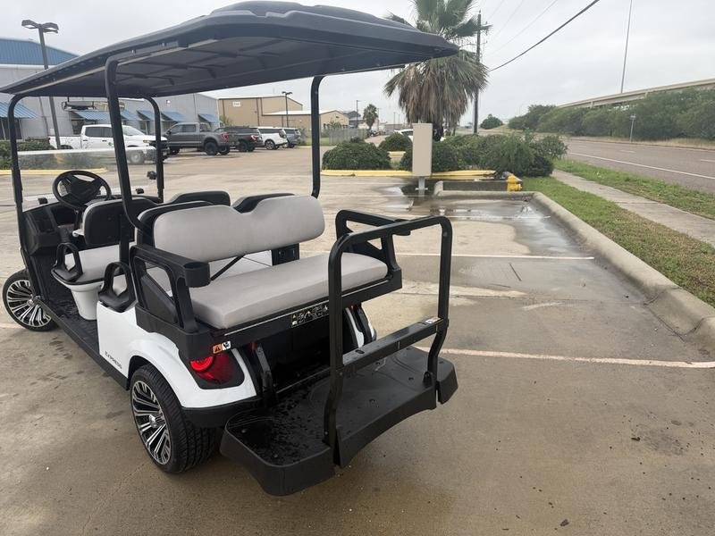 2026 E-Z-GO Express 6 Touring Lithium - Image 6